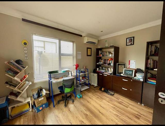 5 BEDROOM HOUSE FOR SALE IN WILLOW ACRES